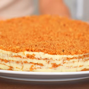 Просто тает во рту: рецепт вкуснейшего торта за 15 минут